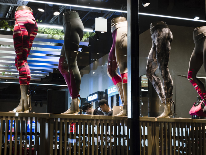 アシックス原宿フラッグシップ