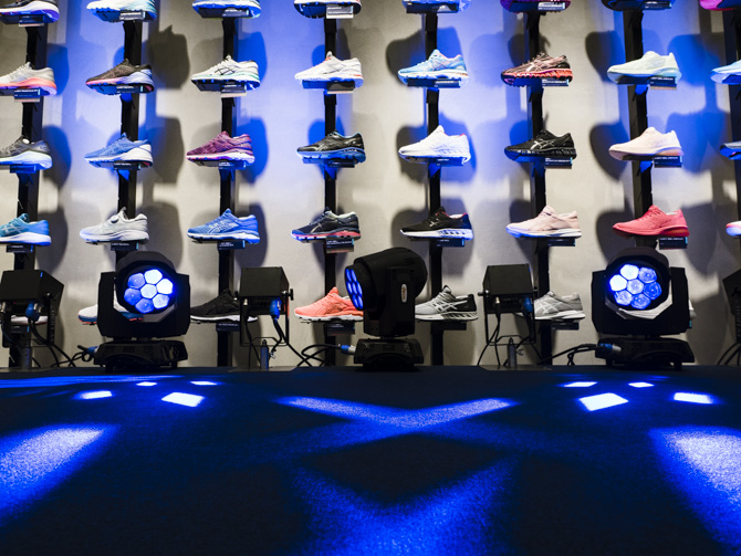 アシックス原宿フラッグシップ