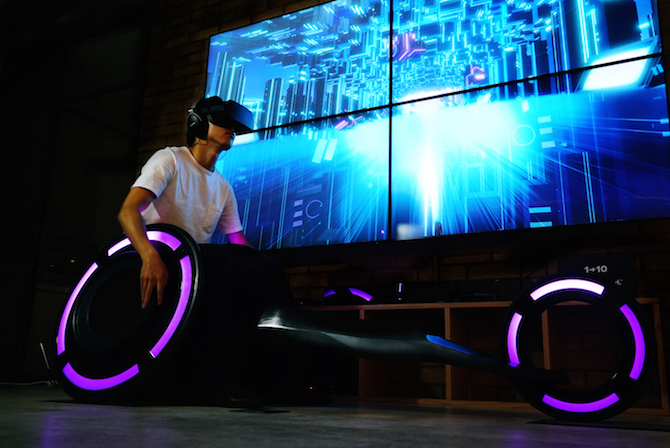 パラスポーツ　CYBER SPORTS