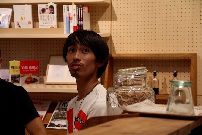 中野ジェームズ修一 × 安間佐千